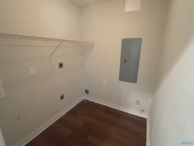 Building Photo - 312 Orange Cir