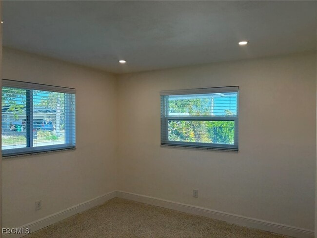 Building Photo - 5917 SW 1st Ct