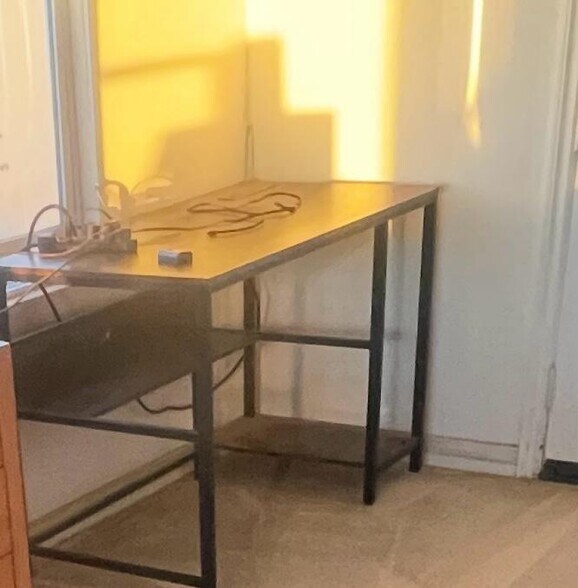 Building Photo - 1927 Fremont Ave