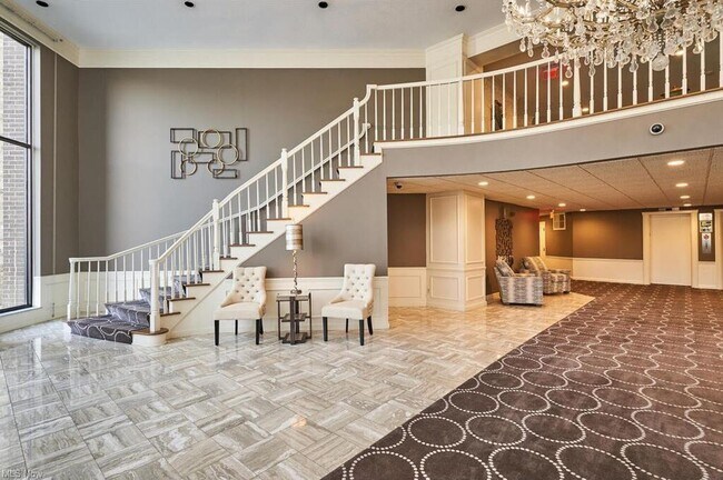 Building Photo - 612 Acacia Cir