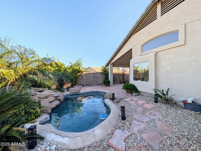 Building Photo - 11134 W Windsor Ave