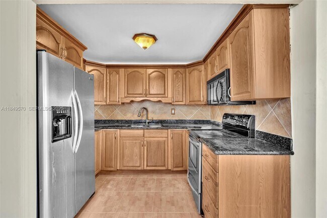 Building Photo - 3660 SW 60th Ave