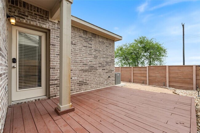 Building Photo - 603 White Steppe Way