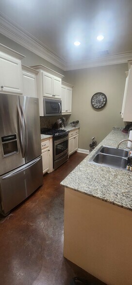 Building Photo - 304 Barataria Bay Pt
