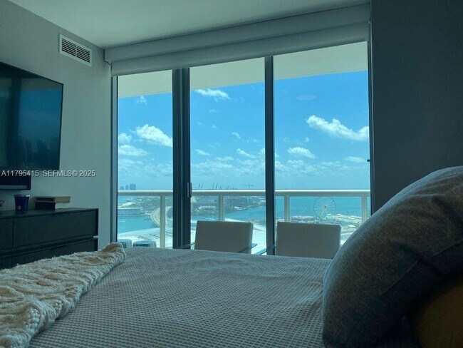 Building Photo - 888 Biscayne Blvd