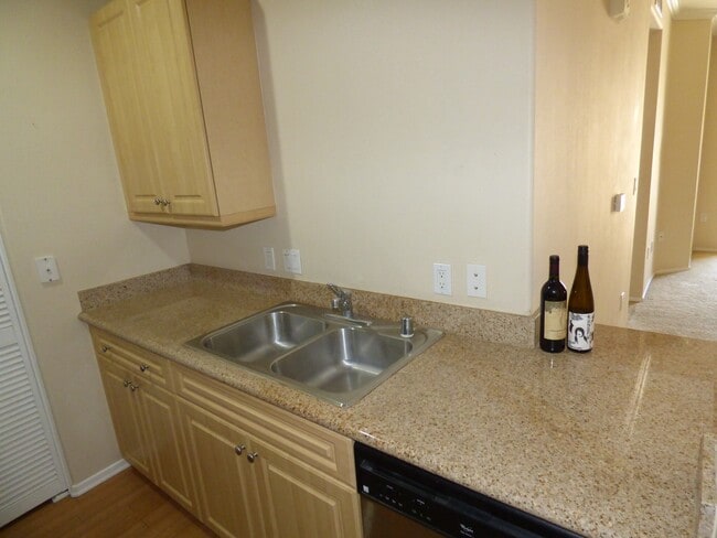 Building Photo - 2429 Watermarke Pl