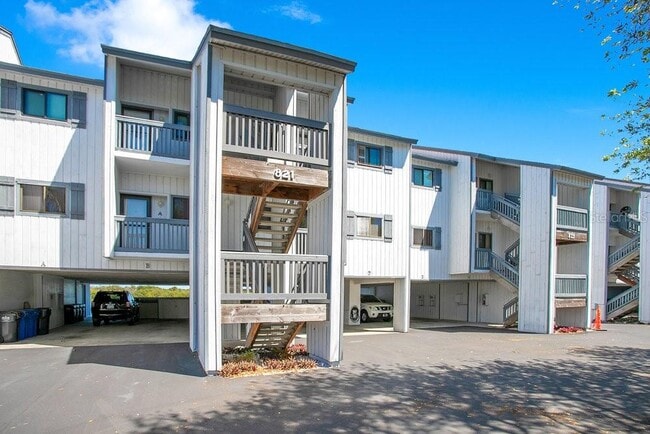 Building Photo - 821 Bahia Del Sol Dr