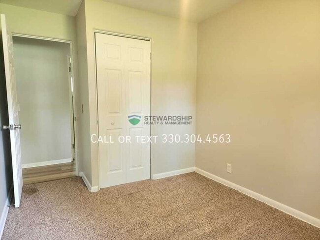 Building Photo - 8250 E Wadora Cir NW