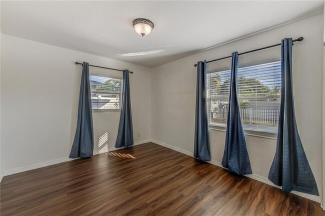 Building Photo - 5244 35th Terrace N