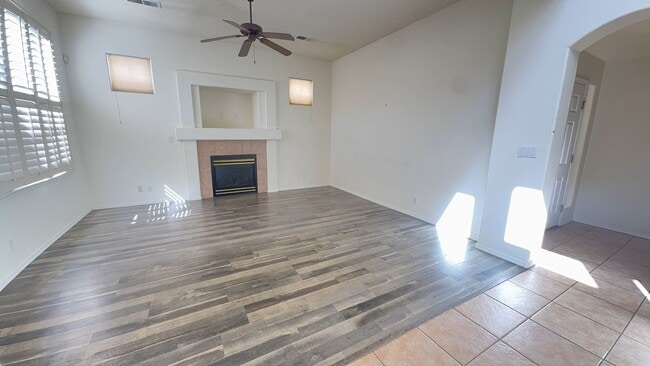 Building Photo - Beautiful townhome in a gated community.