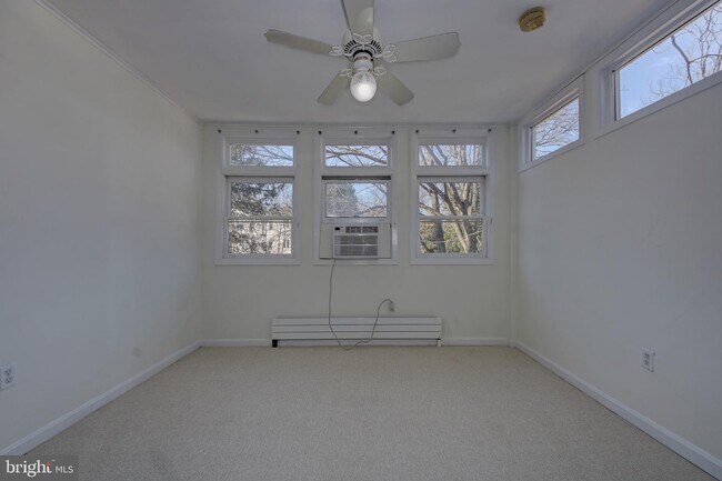 Building Photo - 1518 44th St NW