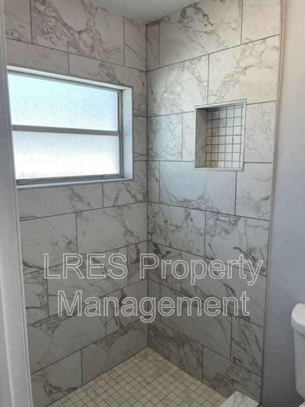 Building Photo - 7116 Nathan Ct