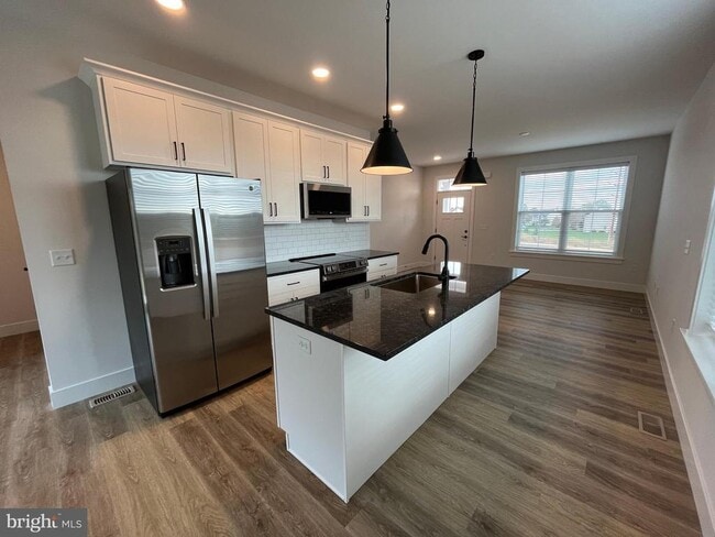 Building Photo - 14 Ringneck Cir