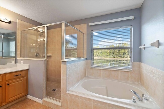 Building Photo - 9797 Portofino Dr