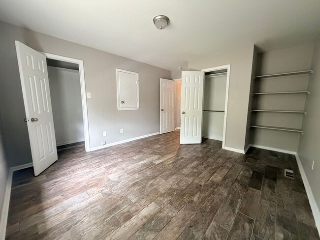 Building Photo - 8702 White Rock Ln