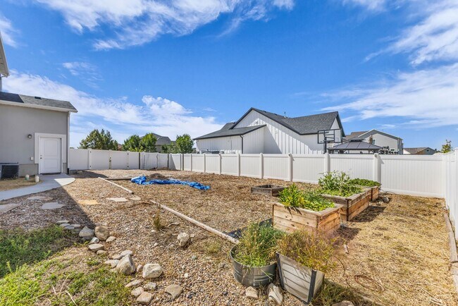 Building Photo - 4018 W 1200 S