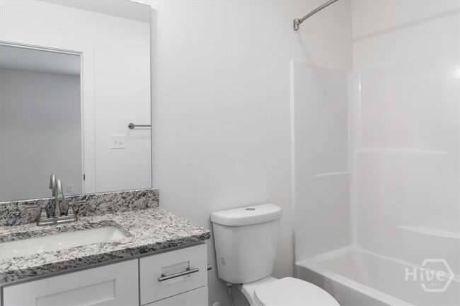 Building Photo - 354 Arch St