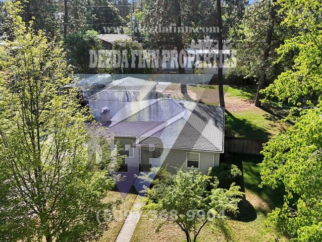 Building Photo - Charming Shadle District 3 bedroom with RV...