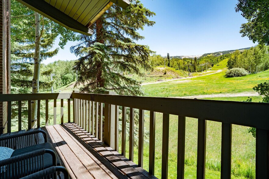 Building Photo - 70 Gallun Ln