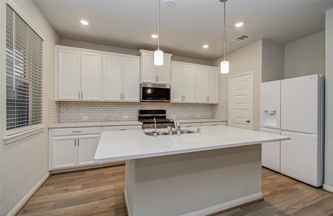 Building Photo - 1525 Parkland Oak Dr