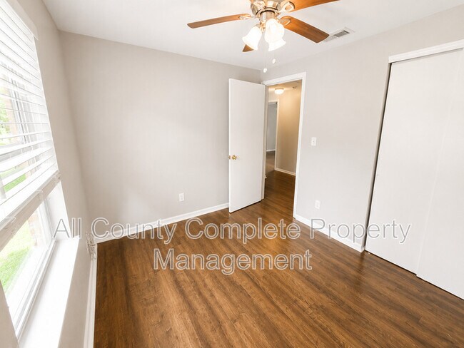 Building Photo - 10881 Key Coral Dr
