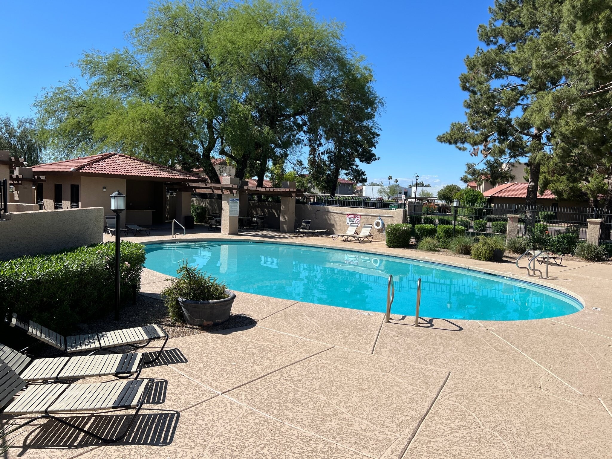 Building Photo - 8625 E Belleview Pl