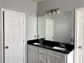 Building Photo - 4500 Hickory Meadows Ln