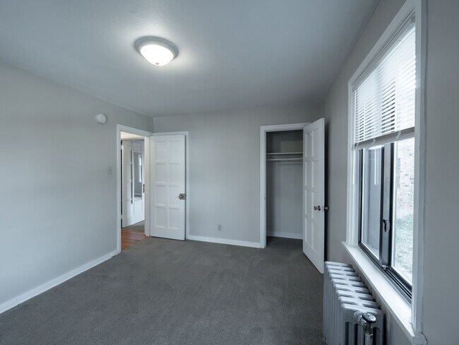 Building Photo - 131 Edgewood Ave