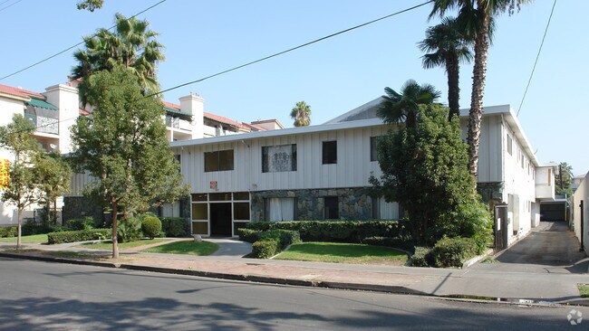 Building Photo - 1311 N Ross St