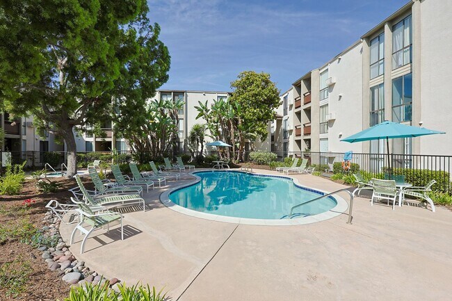 Building Photo - 1 Bed / 1 Bath Condo Near Cowles Mountain – Move-In Special!