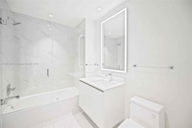 Building Photo - Northeast 24th Street, Miami, FL 33137 - 2 BR 2 BA condo