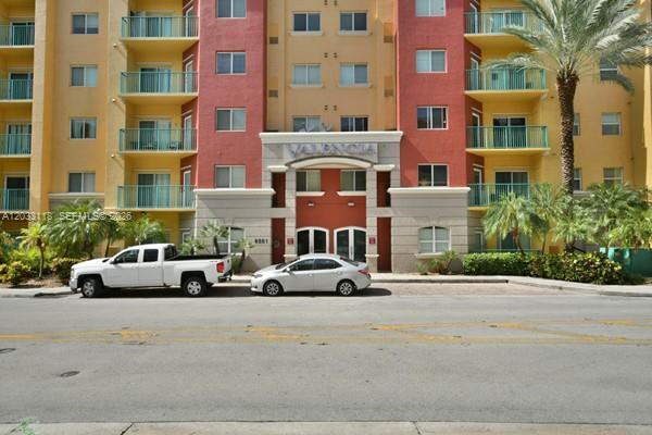 Building Photo - 6001 SW 70th St