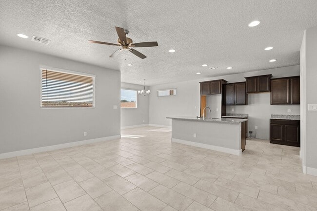 Building Photo - 4030 Silver Springs Road NE
