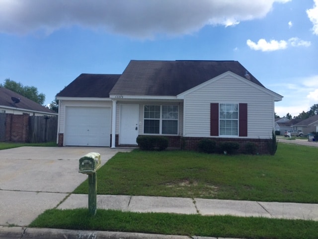 Building Photo - 13375 Chris Dr