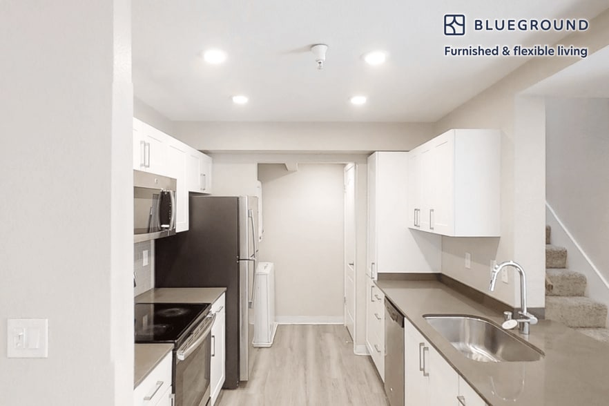 Building Photo - 1300 The Alameda