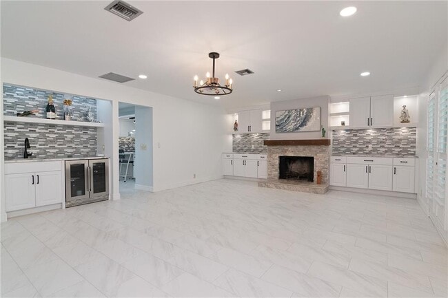 Building Photo - 4202 Deepwater Ln