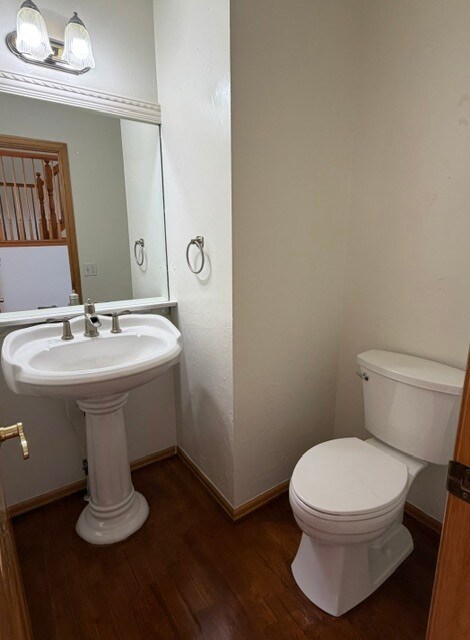 Building Photo - 1112 Meadow Oaks Dr