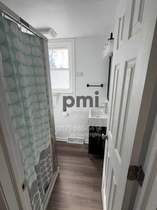 Building Photo - 635 Phaeton Pl