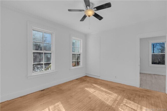 Building Photo - 313 Curtis St