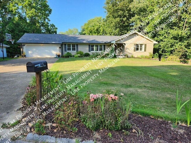 Building Photo - 9328 Berkshire Cir