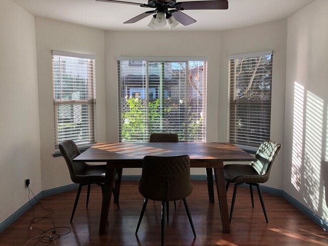 Building Photo - Updated Summerwood home