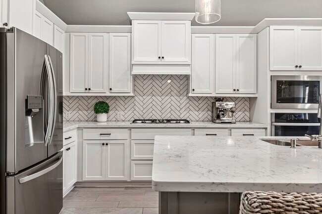 Building Photo - 23322 Amoroso St