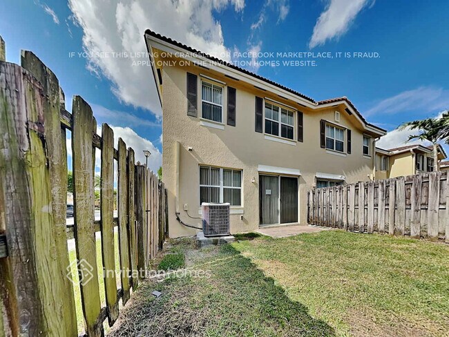 Building Photo - 11885 SW 152nd Pl