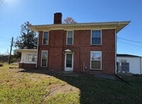 Building Photo - 420 W Old Andrew Johnson Hwy