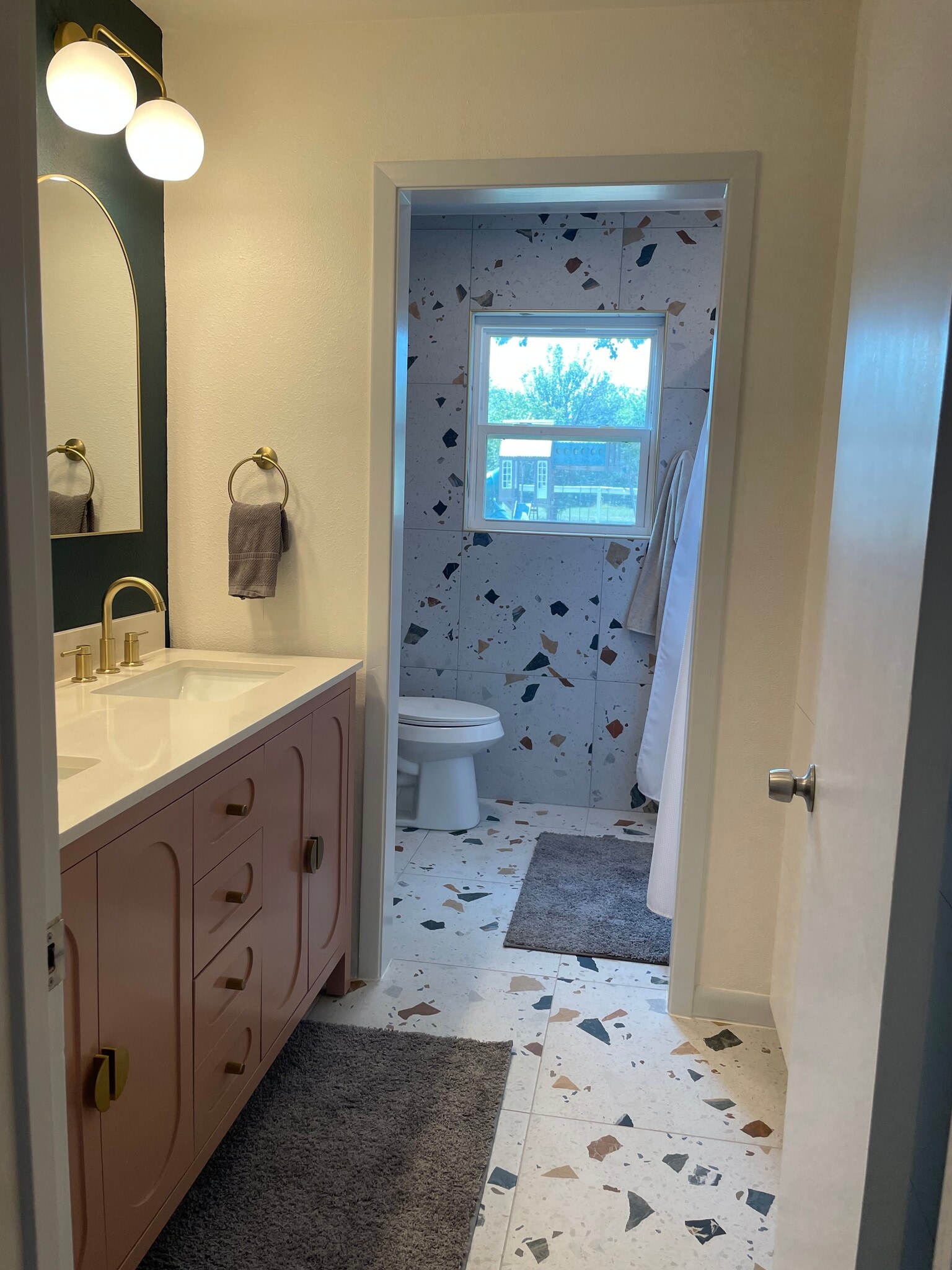 Building Photo - 407 East St