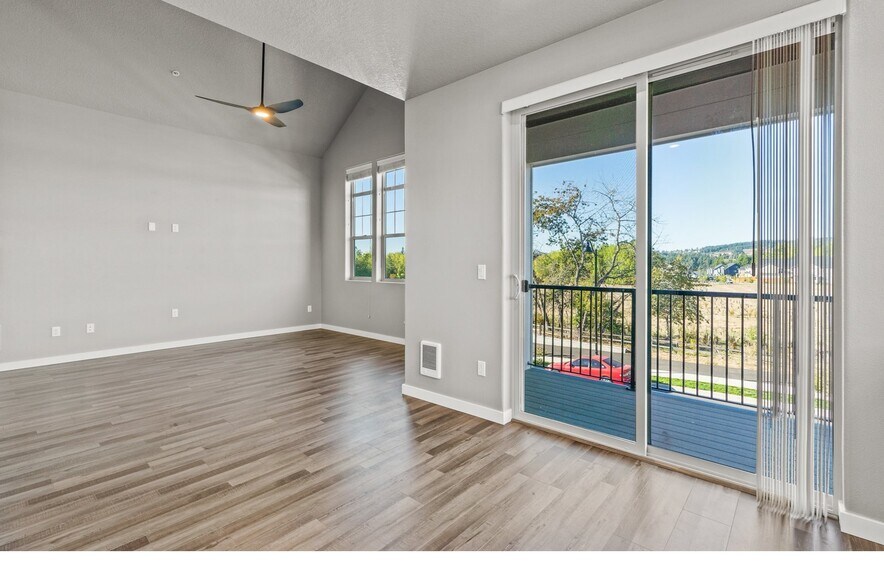 Building Photo - 16323 NW Chadwick Way