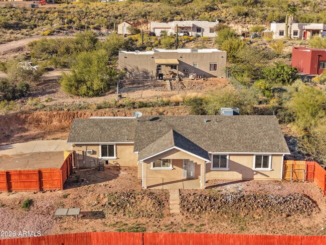 Building Photo - 33665 S Incline Dr