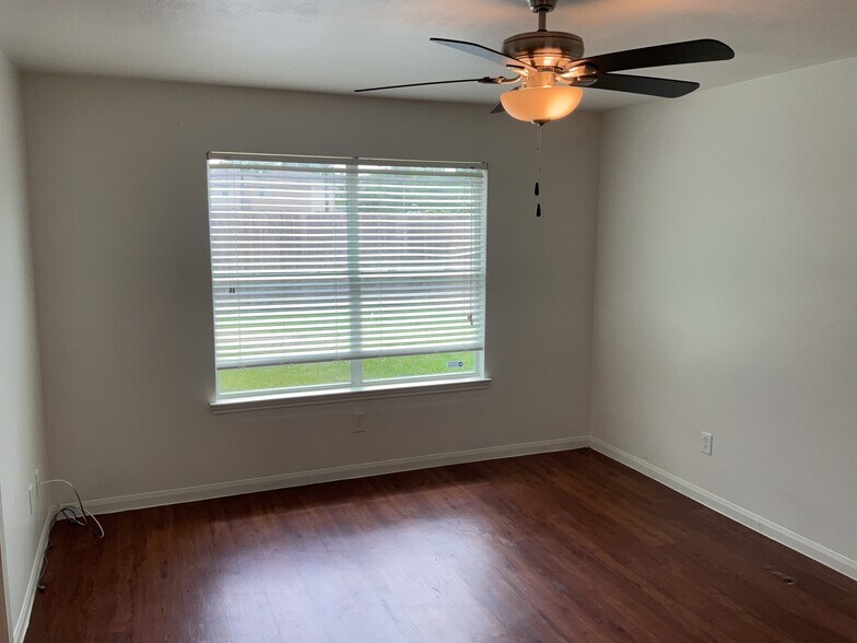 Building Photo - 21627 Michaela Way