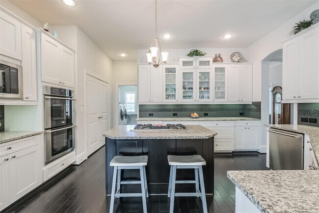 Building Photo - 3602 Rosalie Park Ct