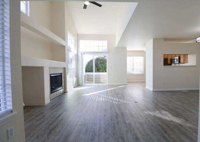 Building Photo - 2602 Timberwood Dr
